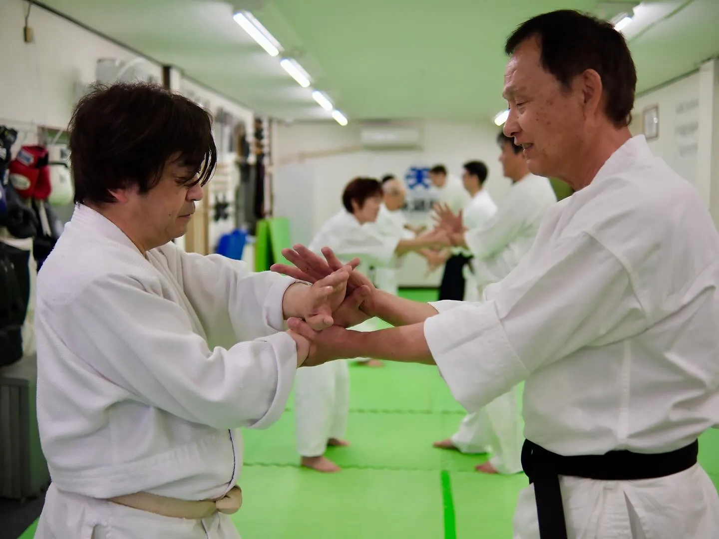 大東流合気柔術琢磨会の福岡愼輔先生とフィンランドのヨーナスさ...