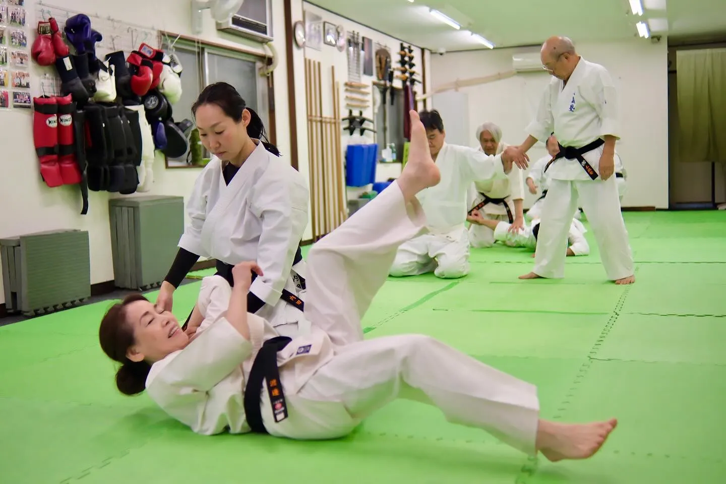 天庸流柔術の座り技、立ち技にはそれぞれ意味があり、互いに感覚...