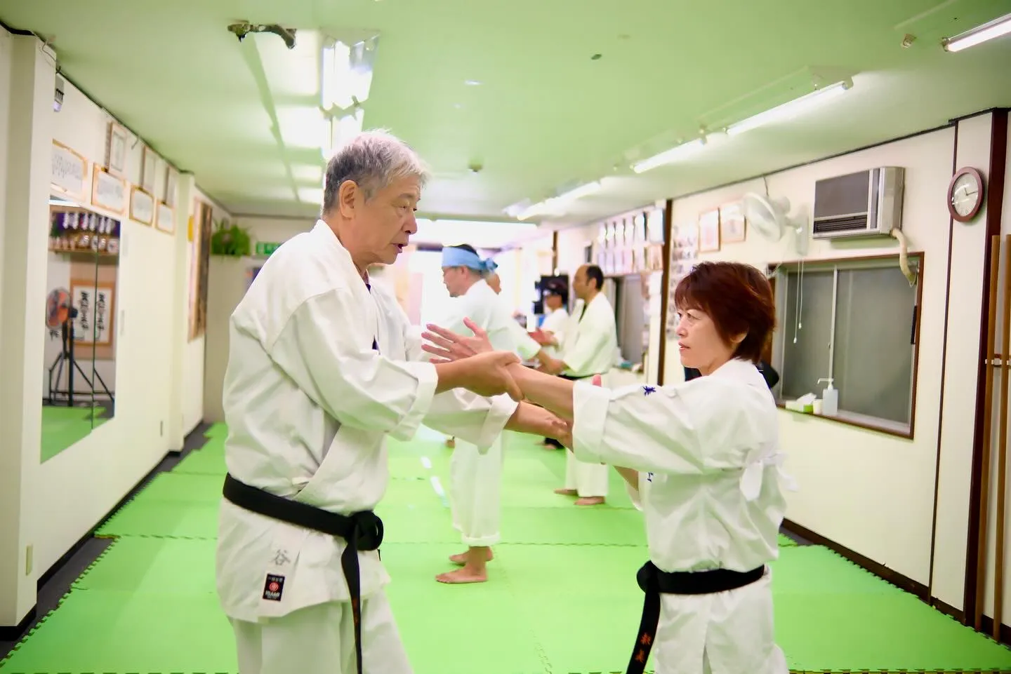 天庸流柔術の座り技、立ち技にはそれぞれ意味があり、互いに感覚...