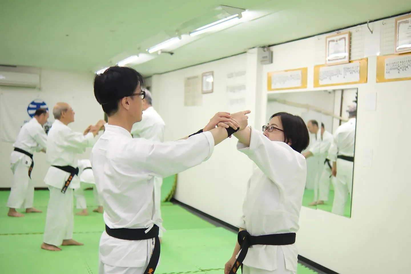 護身術では攻撃以上に、状況に応じた防御・ディフェンスが重要で...