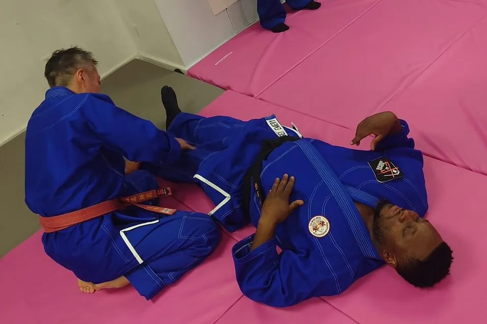 友好団体である泰山流柔術ニュージャージー大会に、天庸流柔術東...