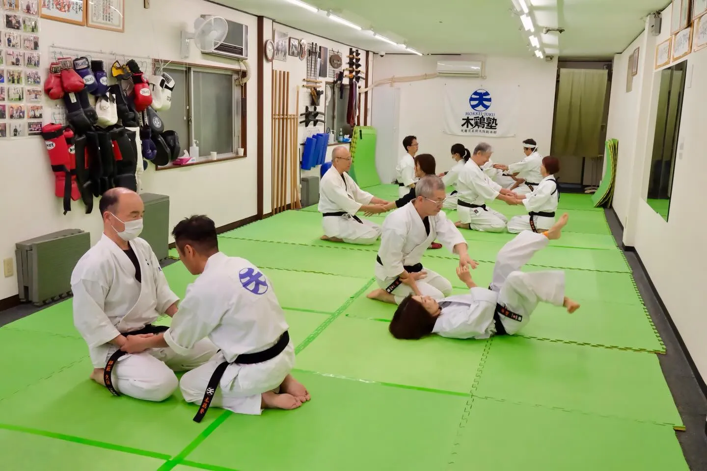 造幣局桜の通り抜けもあり、天満橋駅から道場までの道がにぎやか...