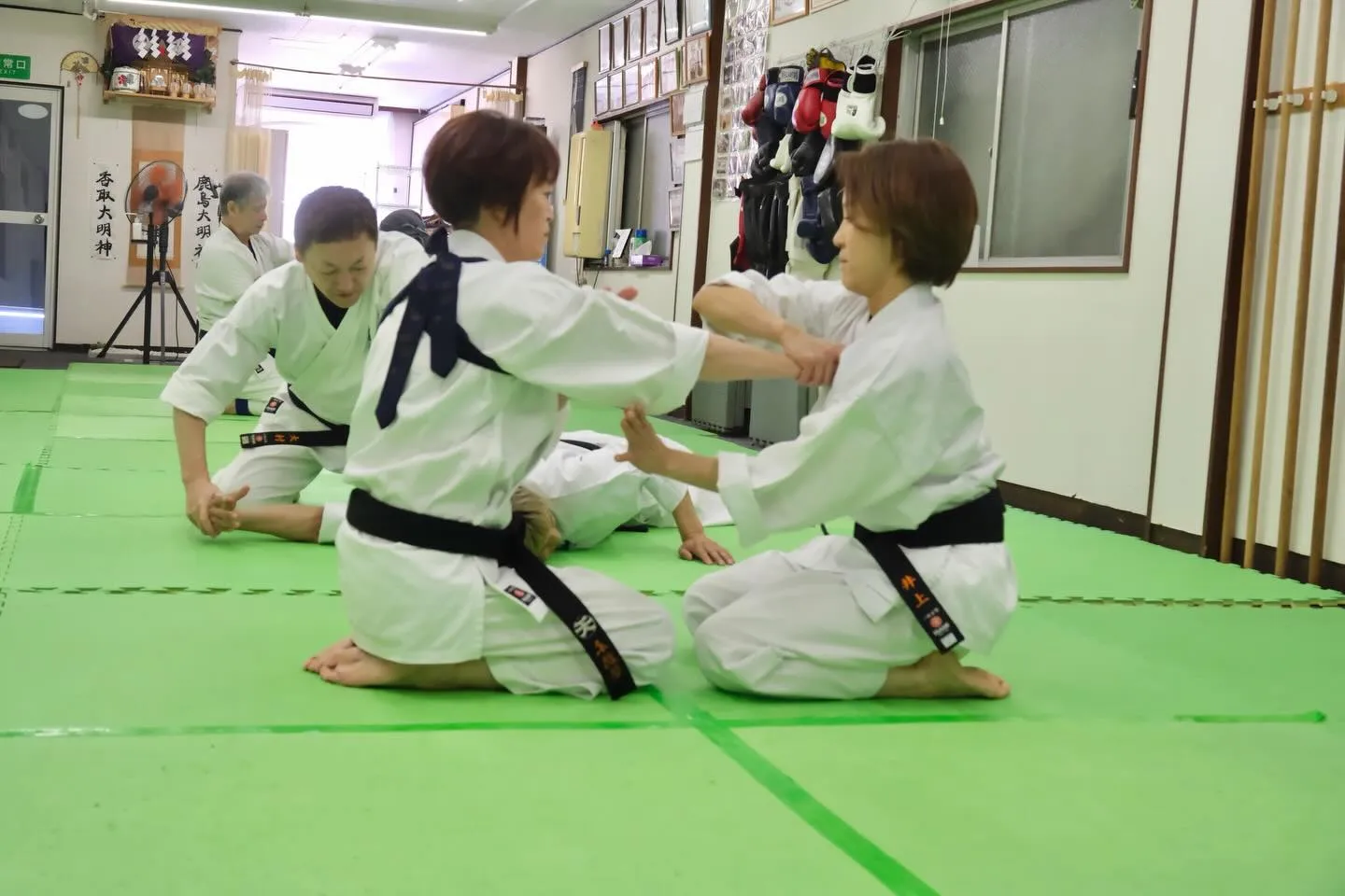 天庸流柔術では、思い切り掴まれたところから対処する稽古があり...