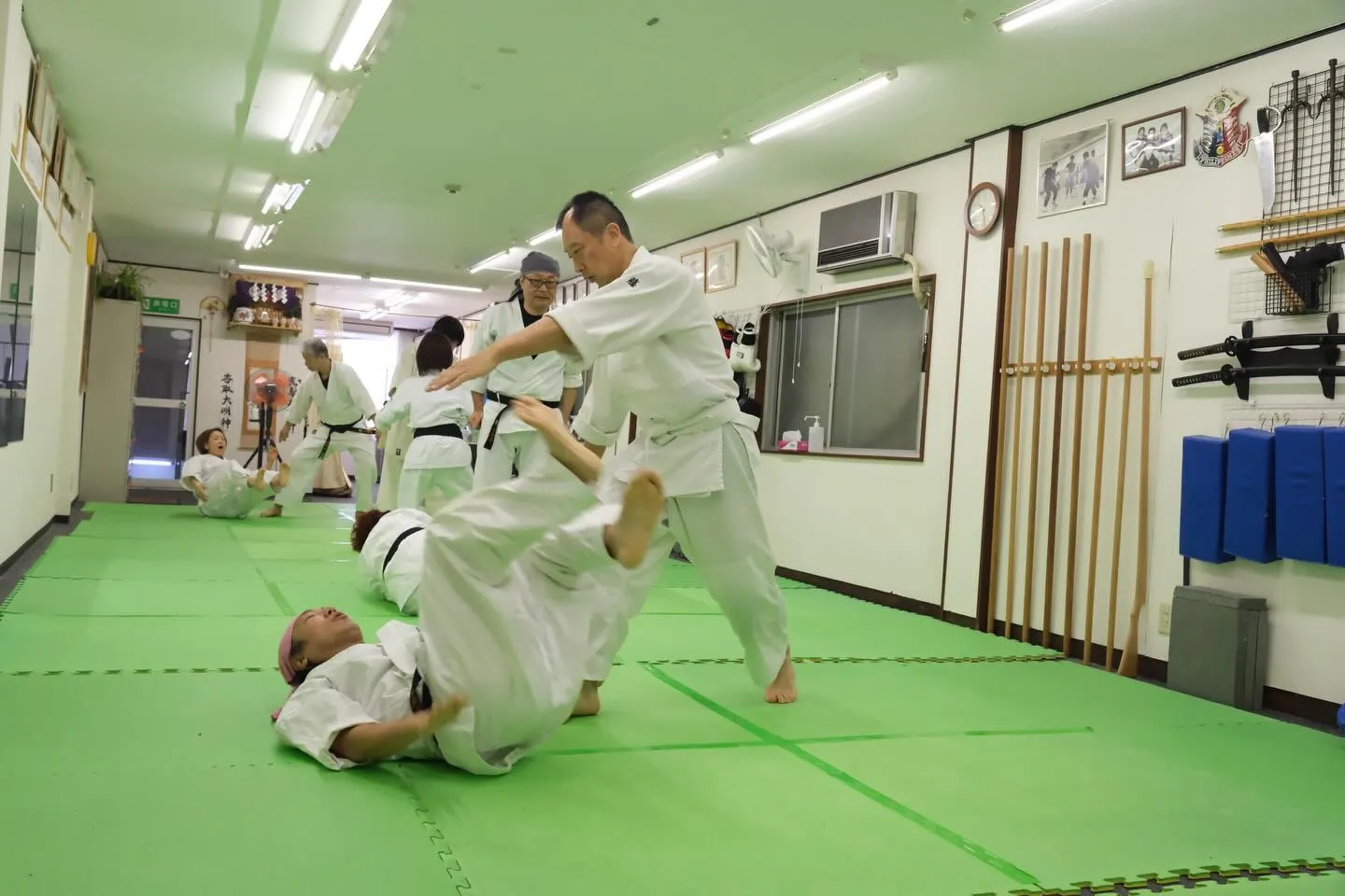 天庸流柔術では、思い切り掴まれたところから対処する稽古があり...
