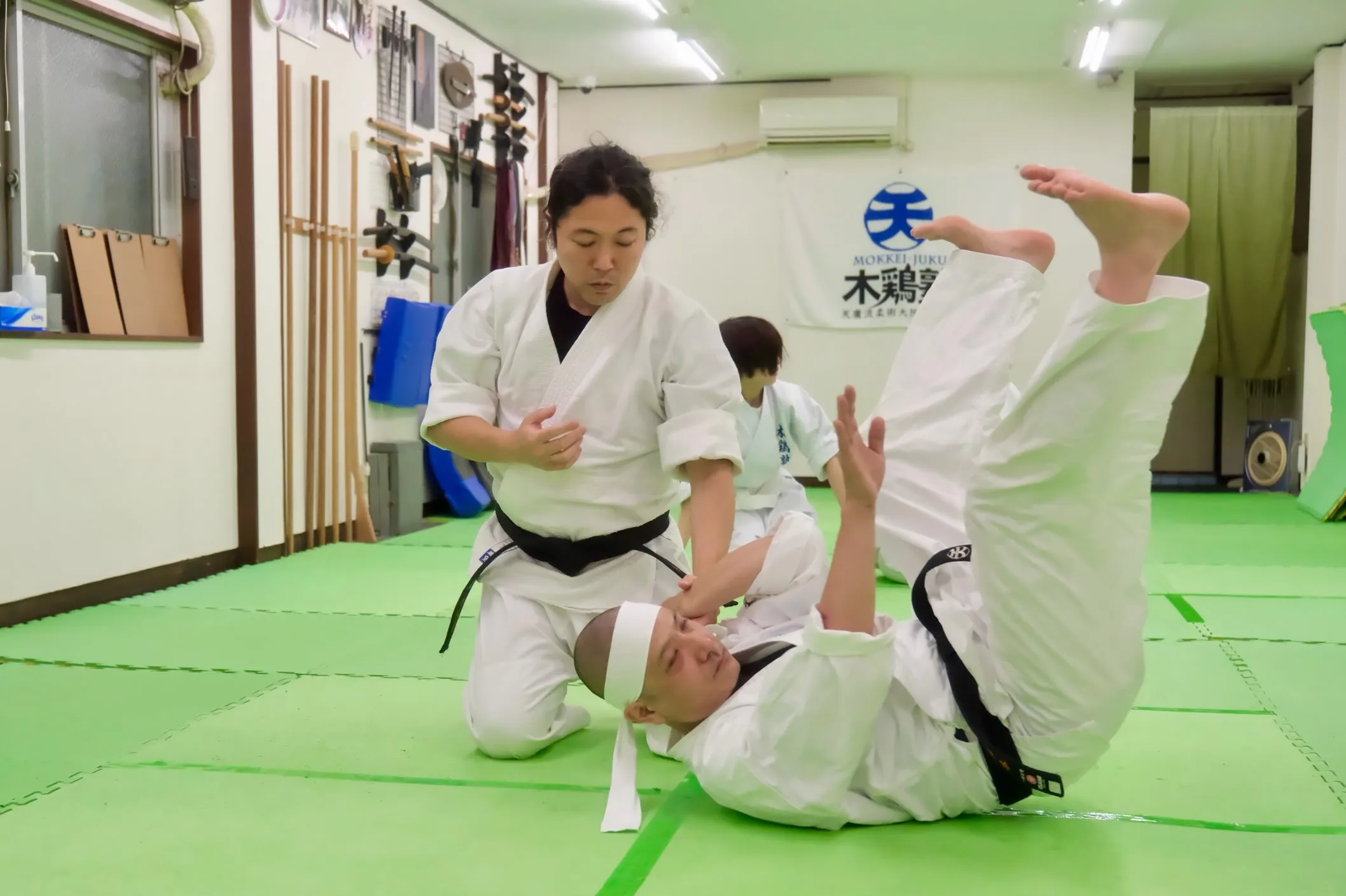 立ち方、歩き方は全ての基本です。