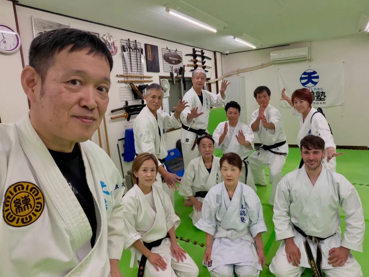 練心館の同門でもあるスペイン人のエドガーさんが木鶏塾のクラス...