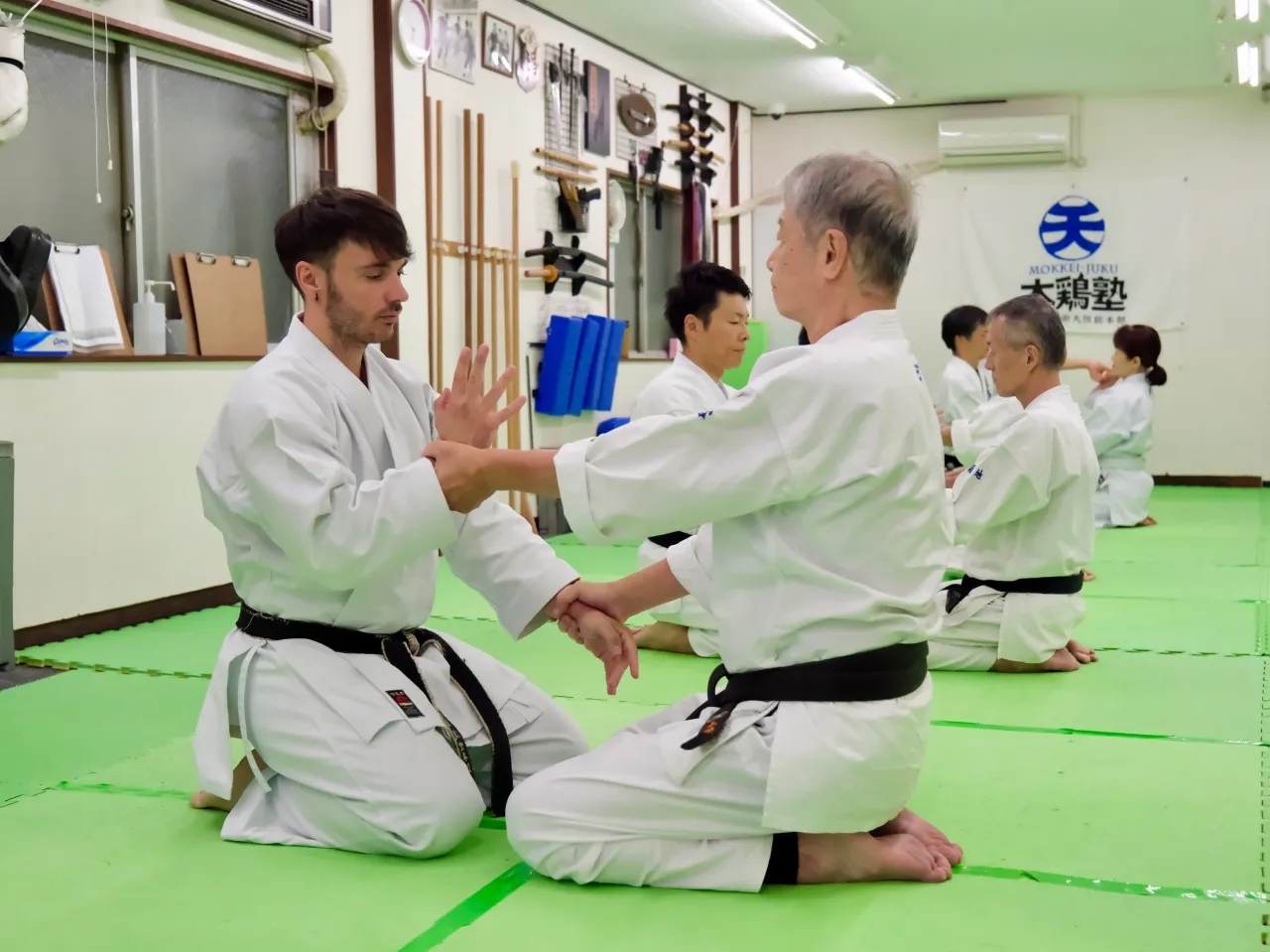 練心館の同門でもあるスペイン人のエドガーさんが木鶏塾のクラス...